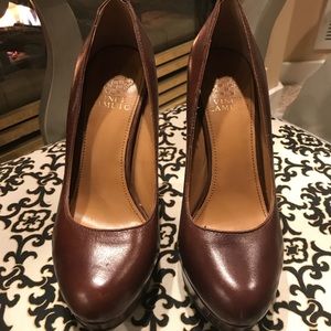 Vince Camuto pumps